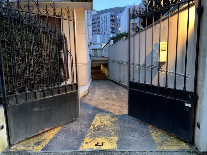 Parking / Garage - 14 m²