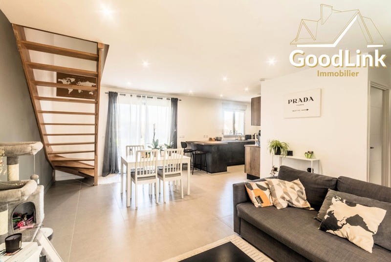 Maison traditionnelle - 95 m² - 6 pièces