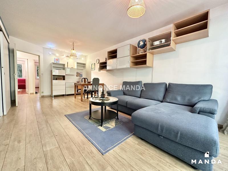 Chambre - 11 m² - 3 pièces