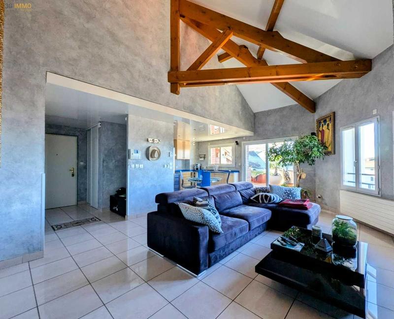 Appartement - 96 m² - 3 pièces