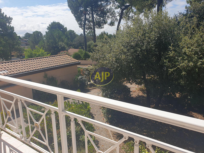 Maison - 185 m² - 6 pièces