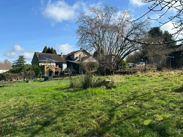 Maison - 180 m² - 9 pièces