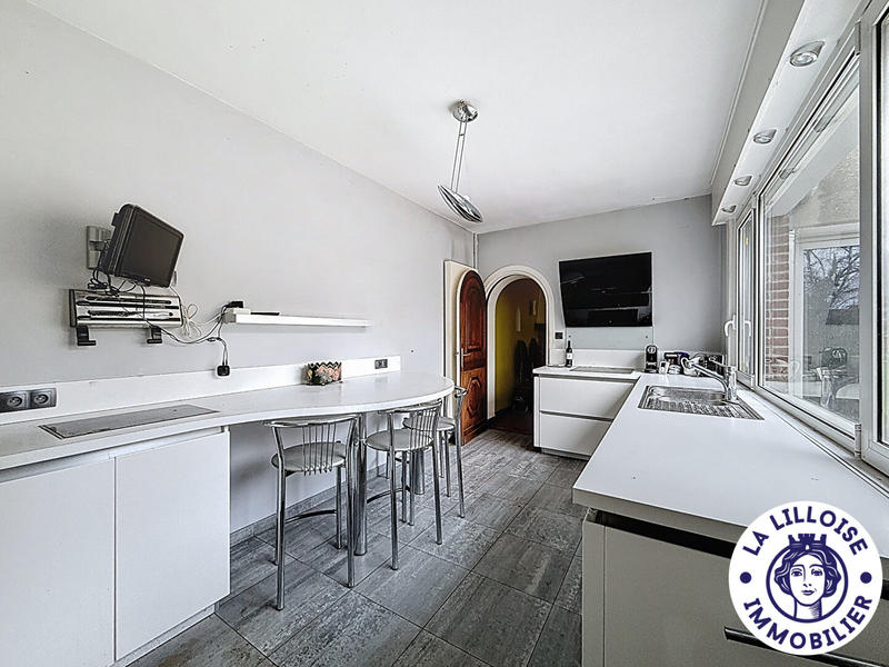 Demeure - 270 m² - 10 pièces