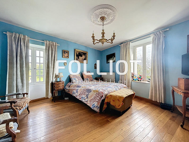 Maison - 276 m² - 7 pièces