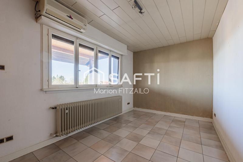 Maison - 251 m² - 10 pièces