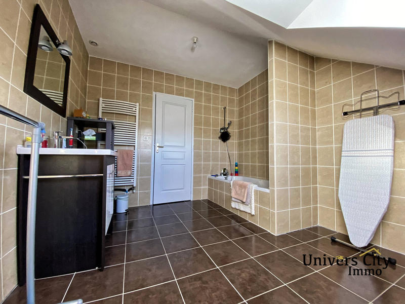 Maison - 125 m² - 5 pièces