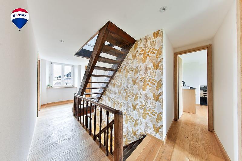 Maison - 243 m² - 7 pièces