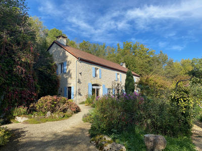 Maison - 267 m² - 8 pièces