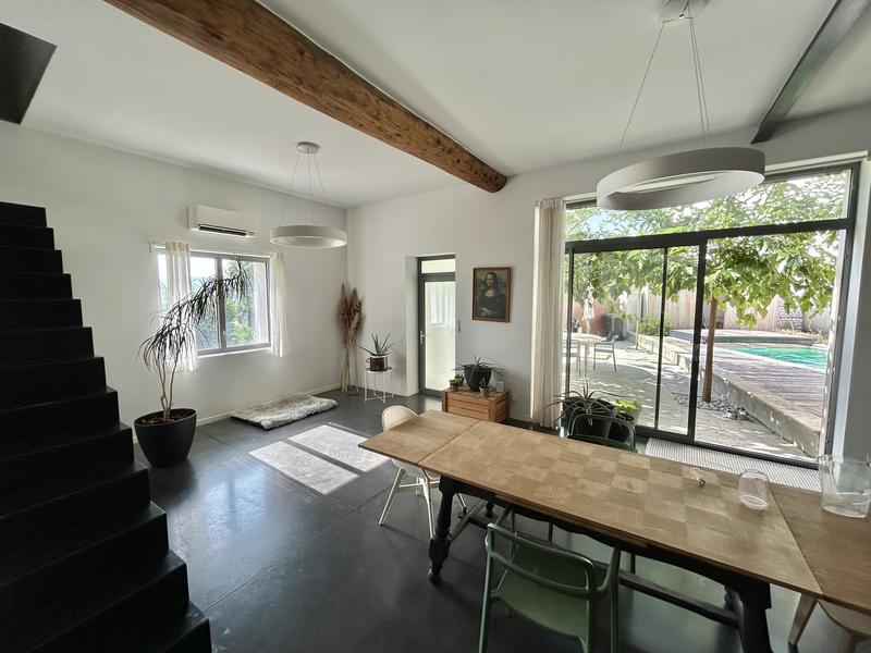 Maison - 239 m² - 5 pièces