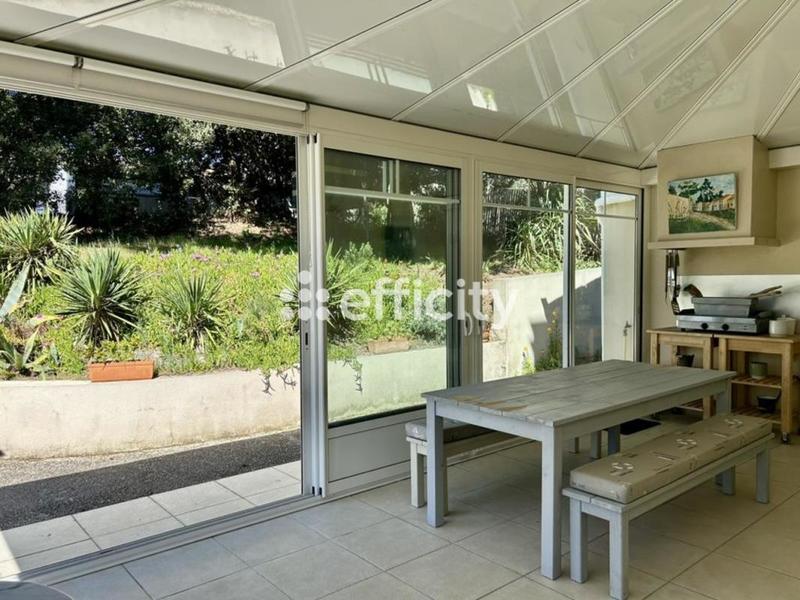 Maison - 165 m² - 9 pièces