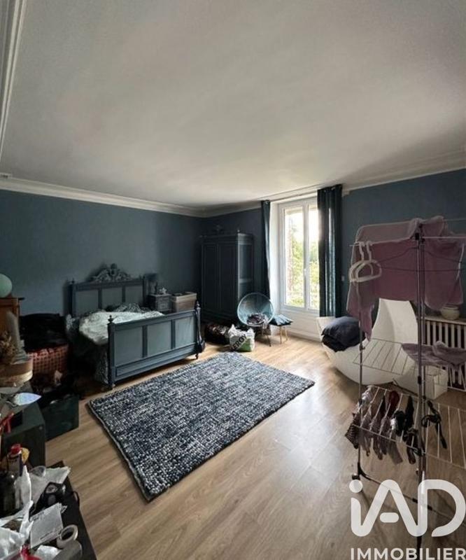 Maison - 240 m² - 5 pièces