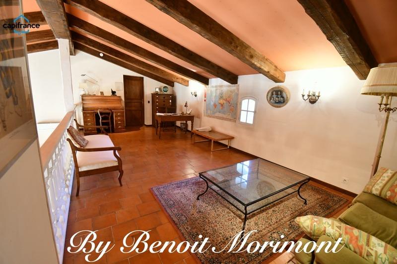 Maison - 234 m² - 5 pièces