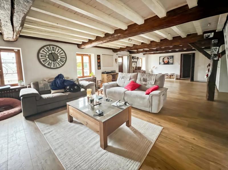 Maison - 198 m² - 6 pièces