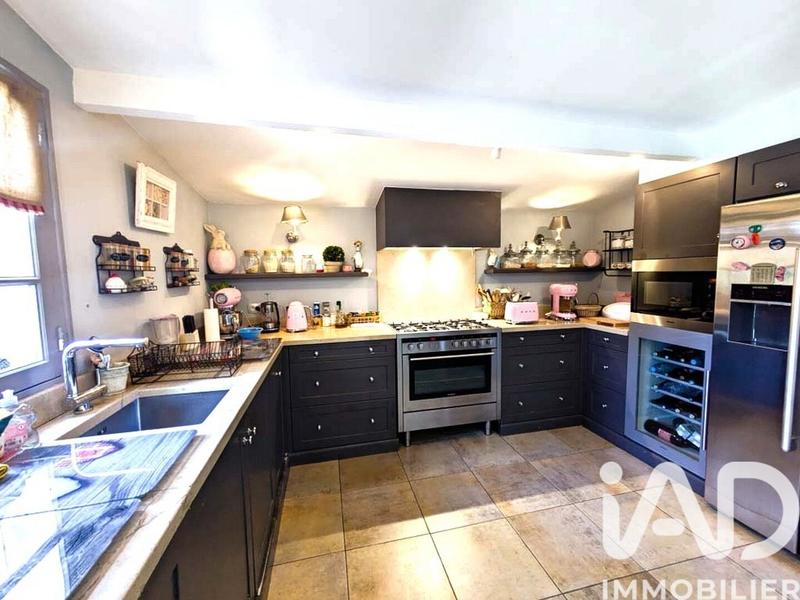 Maison - 179 m² - 7 pièces