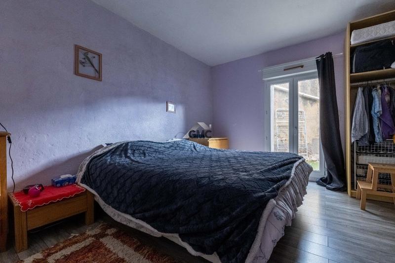 Maison - 234 m² - 8 pièces