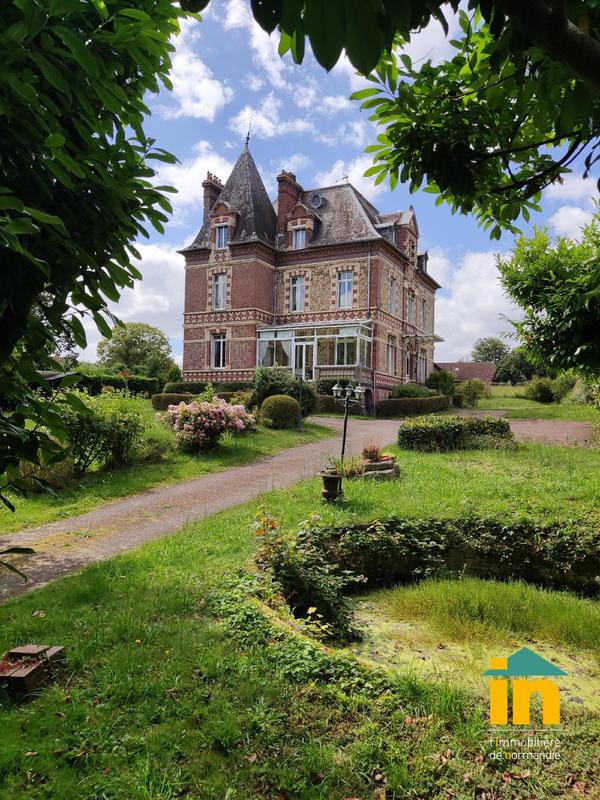 Demeure - 297 m² - 12 pièces