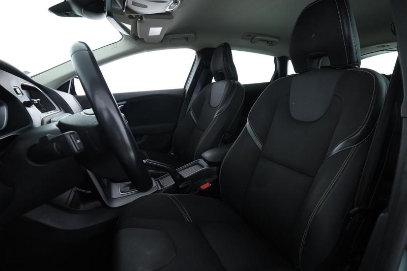 Volvo V40 2.0 T2 Business 122 ch