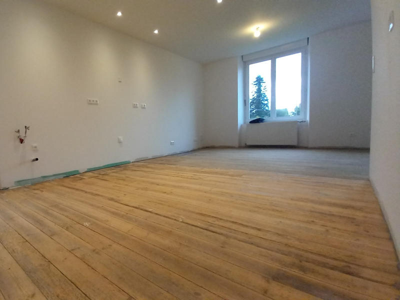 Maison - 93 m² - 7 pièces