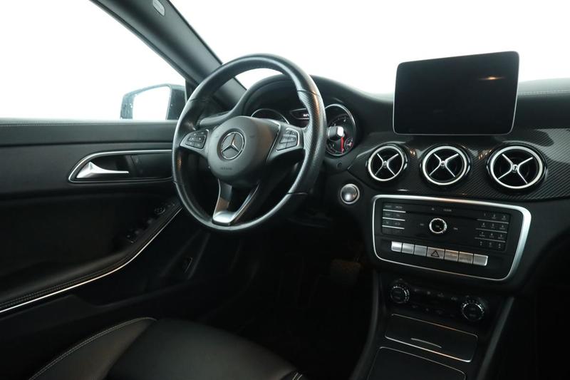 Mercedes Cla 220 d Starlight Edition 7g-Dct 170 ch