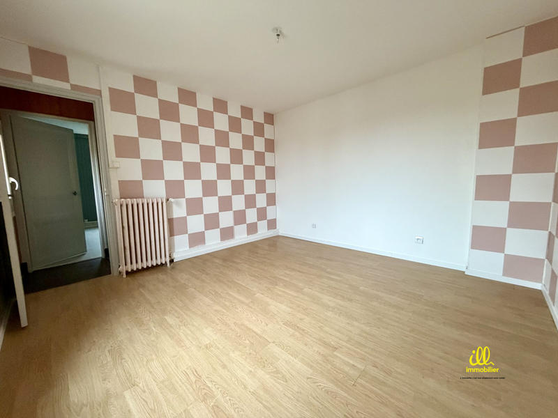Maison - 82 m² - 5 pièces