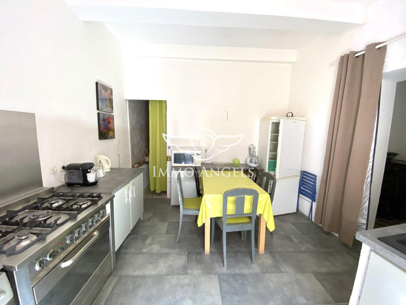 Maison - 185 m² - 7 pièces