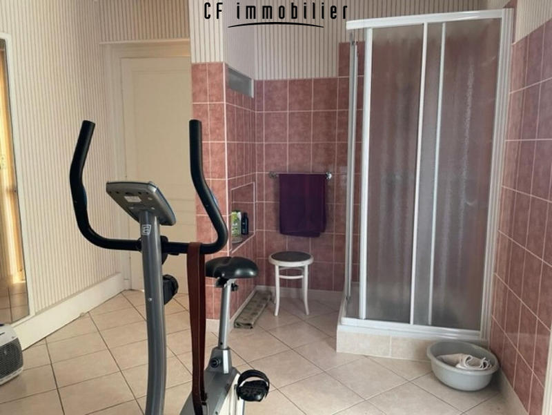 Maison - 185 m² - 7 pièces