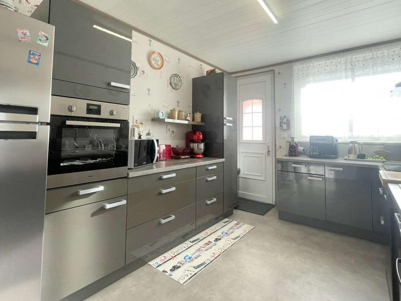 Maison - 80 m² - 5 pièces