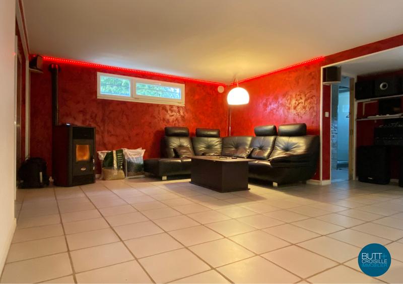 Maison - 260 m² - 9 pièces