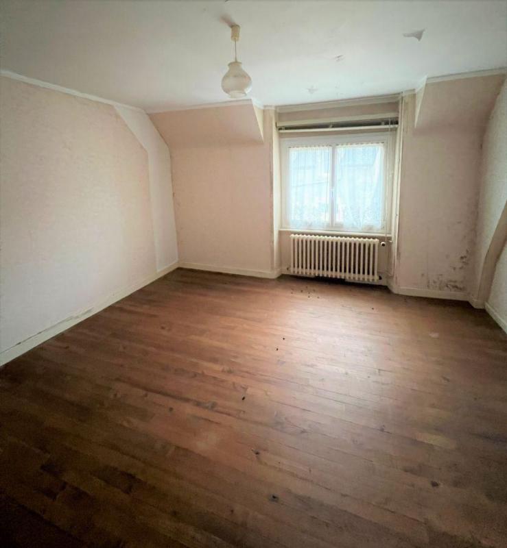 Maison de ville - 273 m² - 9 pièces