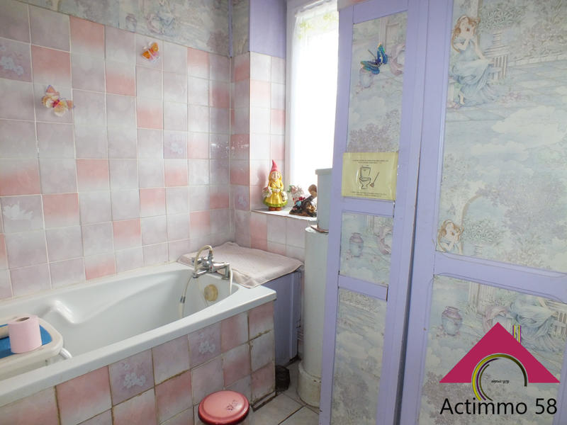 Maison - 140 m² - 9 pièces