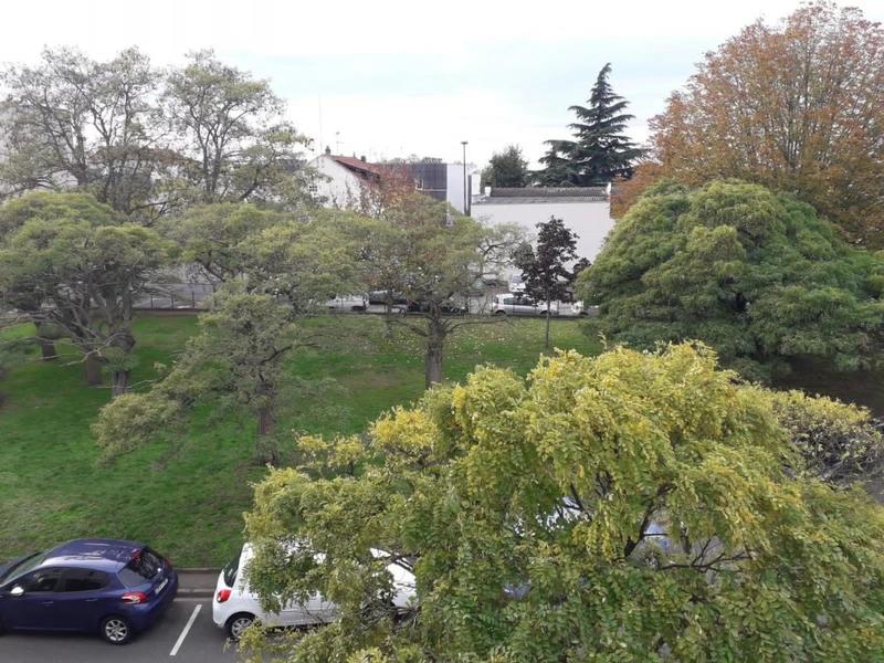 Appartement - 80 m² - 5 pièces