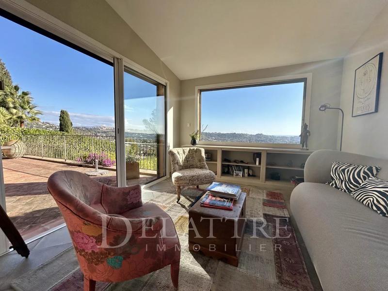 Villa - 172 m² - 8 pièces