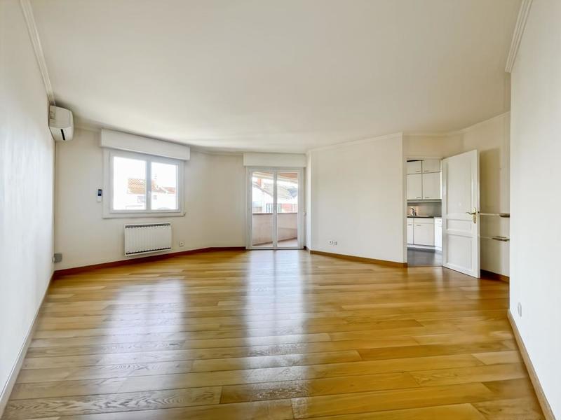 Appartement - 85 m² - 4 pièces