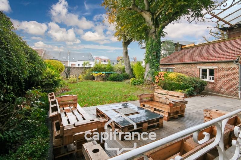 Maison - 230 m² - 6 pièces