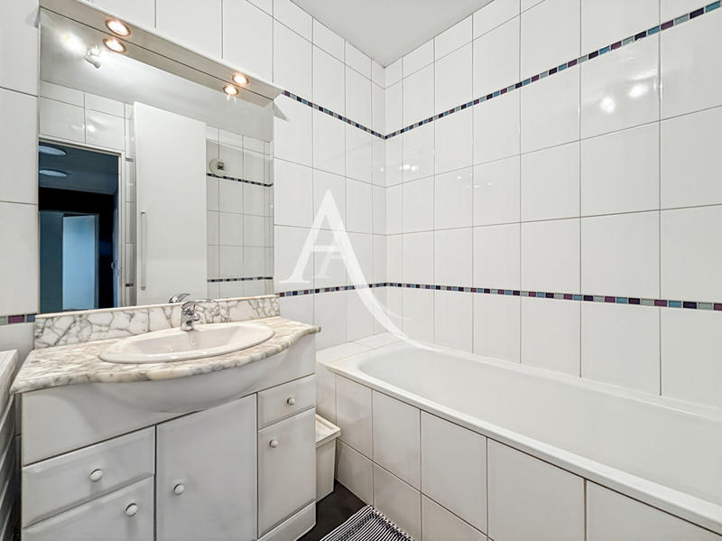 Appartement - 88 m² - 5 pièces