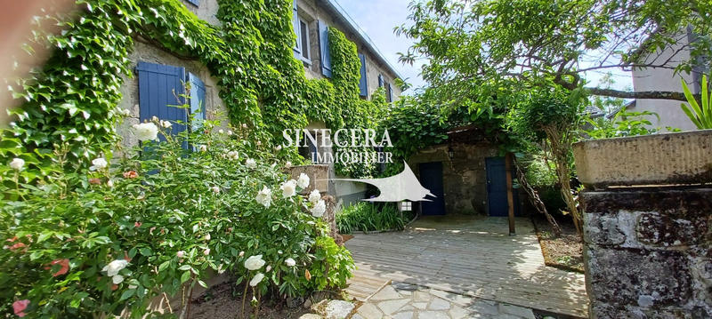 Maison - 240 m² - 7 pièces