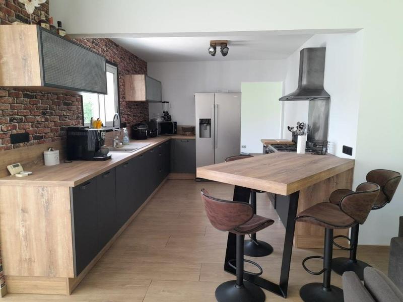 Maison - 172 m² - 9 pièces