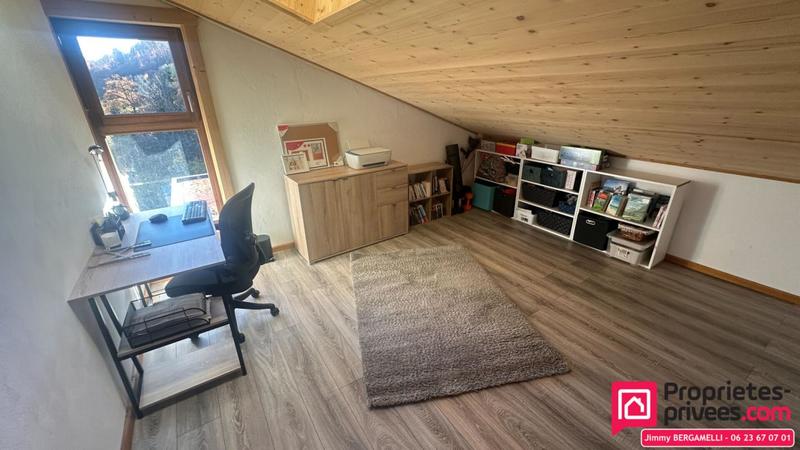 Appartement - 81 m² - 4 pièces