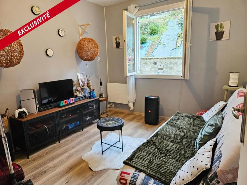 Maison - 90 m² - 5 pièces