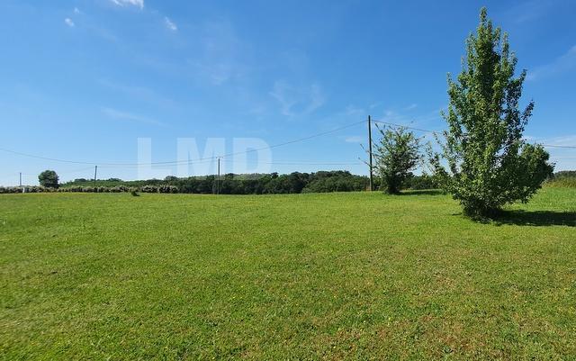 Terrain - 1 360 m²