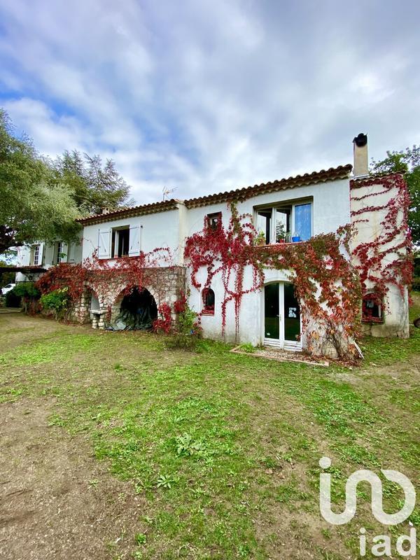 Maison - 220 m² - 7 pièces