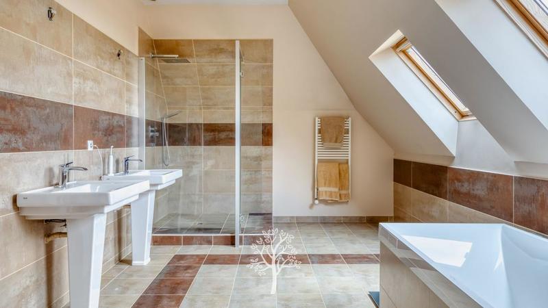 Propriété - 390 m² - 7 pièces