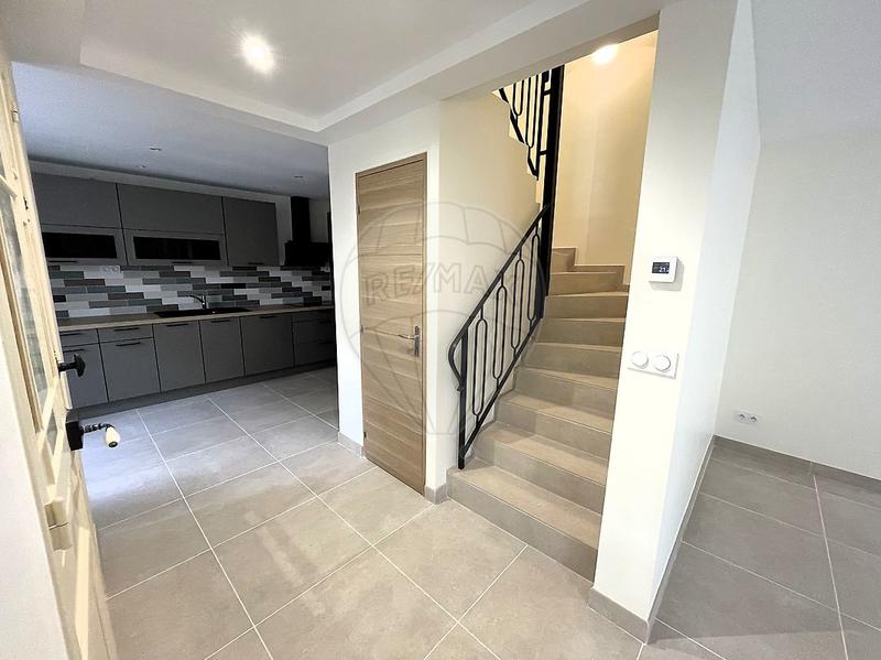 Maison - 120 m² - 6 pièces