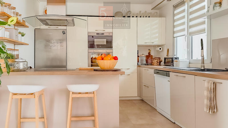 Maison - 137 m² - 6 pièces