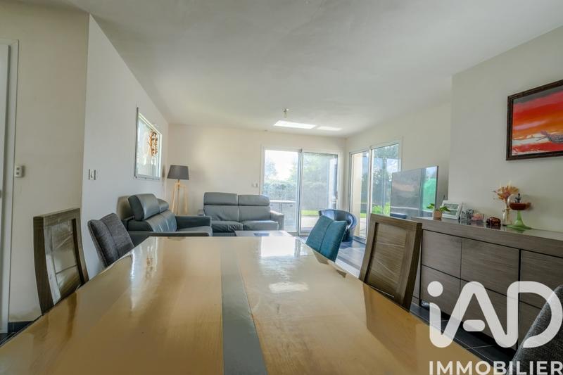 Maison - 121 m² - 6 pièces