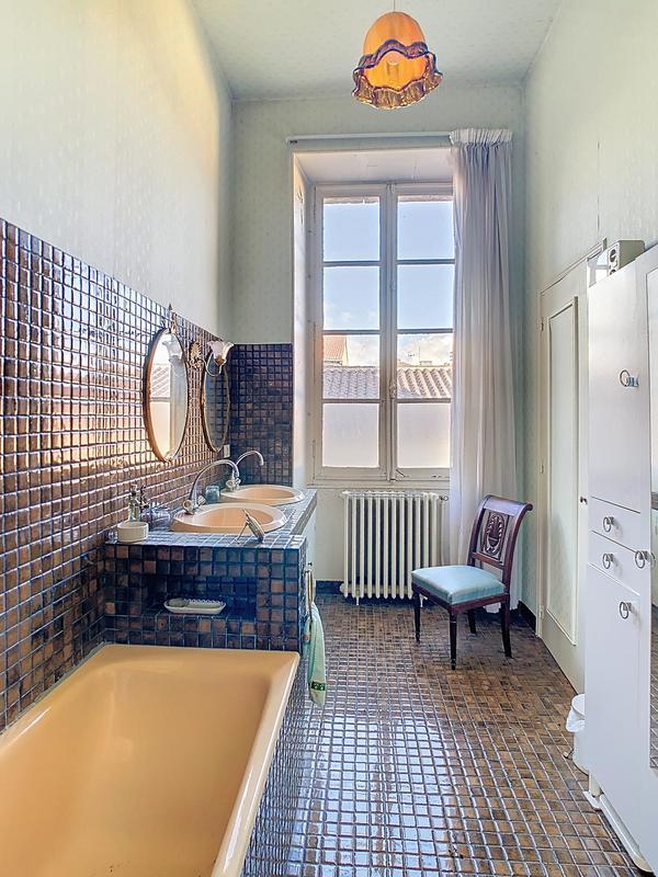 Immeuble - 600 m² - 16 pièces