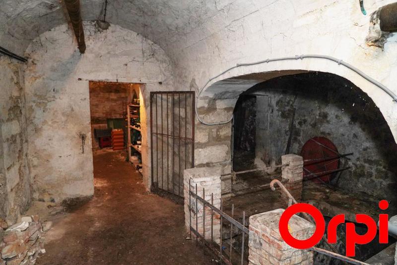 Maison - 275 m² - 7 pièces