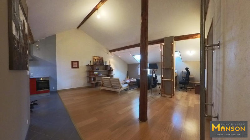 Maison - 217 m² - 8 pièces