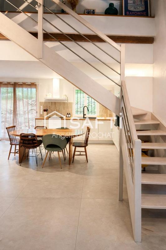 Maison - 110 m² - 4 pièces