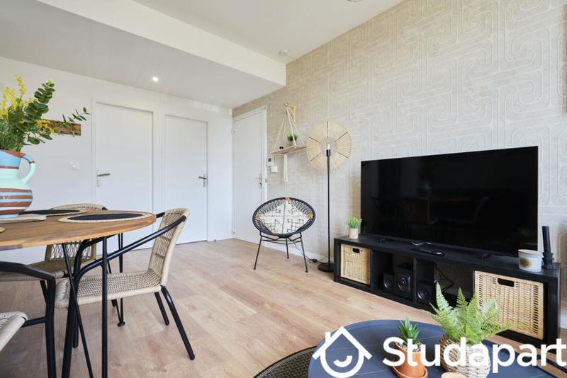 Chambre - 11 m² - 1 pièce